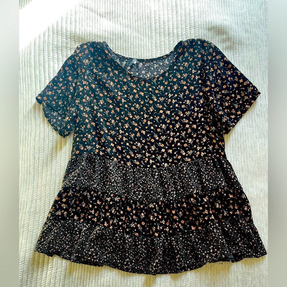 Paper Crane peplum floral top small